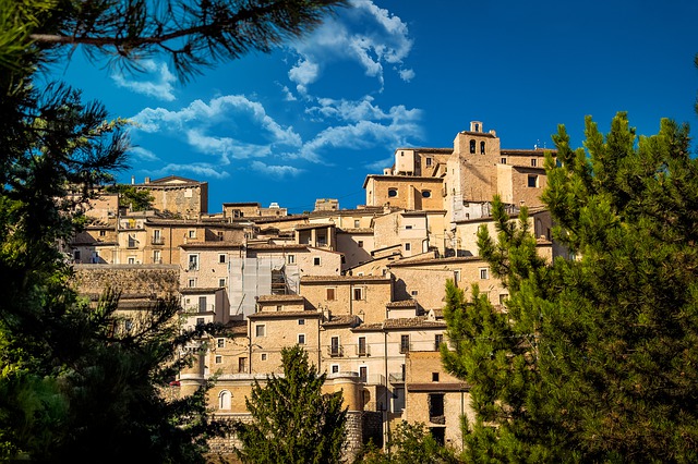 attivita piccolo paese