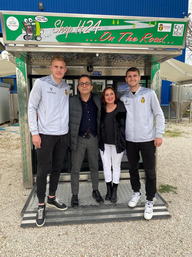 emiliano sapora es vending